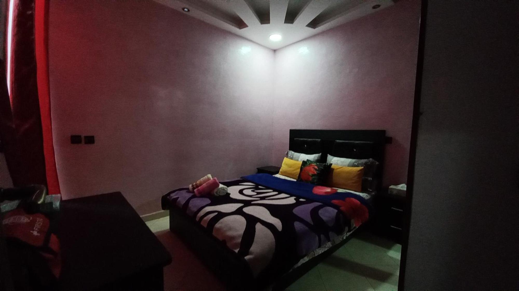 Chambre Prive Private Room Aeroport Mohamed 5 Deroua Exteriör bild